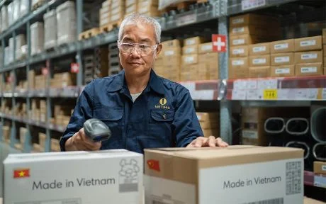 Economic Burden of 2025 U.S. Tariffs: Who Actually Pays?